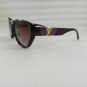 عینک آفتابی پلاریزه زنانه لویی ویتتون
 رنگ قهوه ای
LV new collection