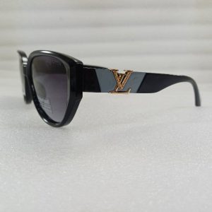 عینک آفتابی پلاریزه زنانه لویی ویتتون
 رنگ مشکی
LV new collection